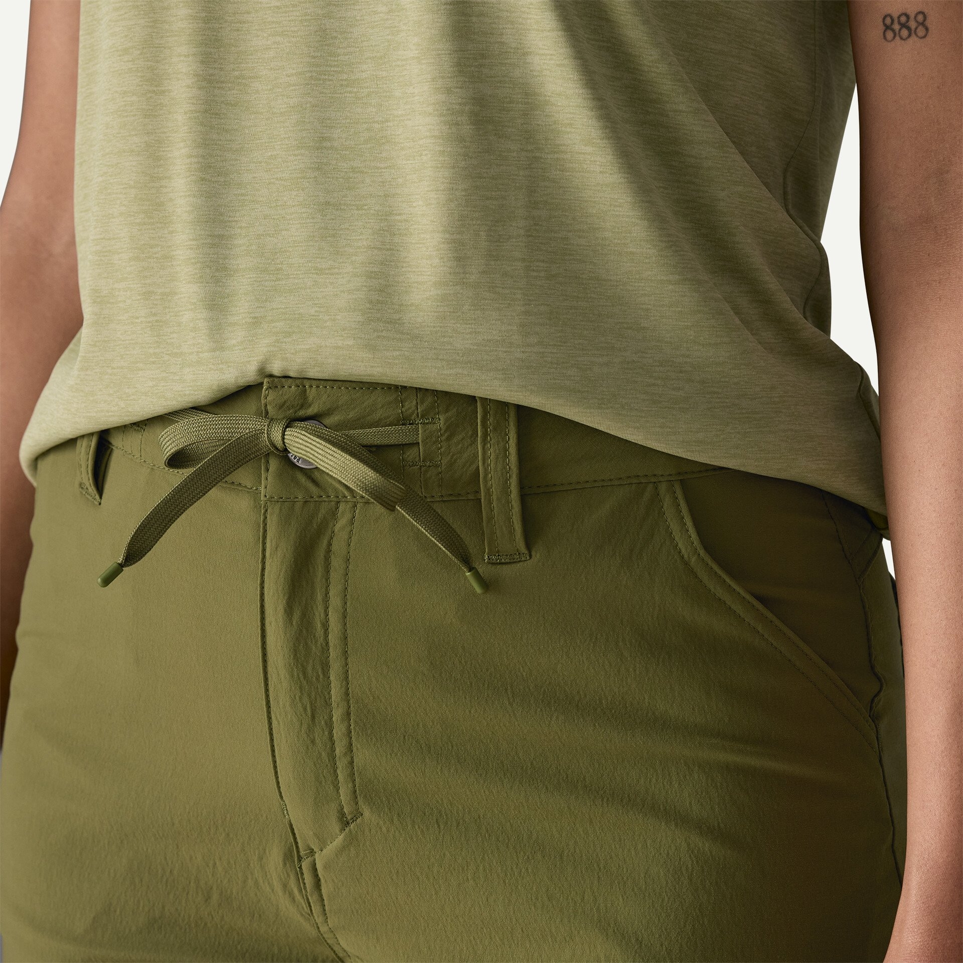 Women's Quandary Shorts - 5"
