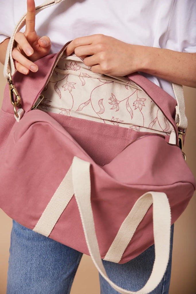 Sac bowling Charlie Rose blush