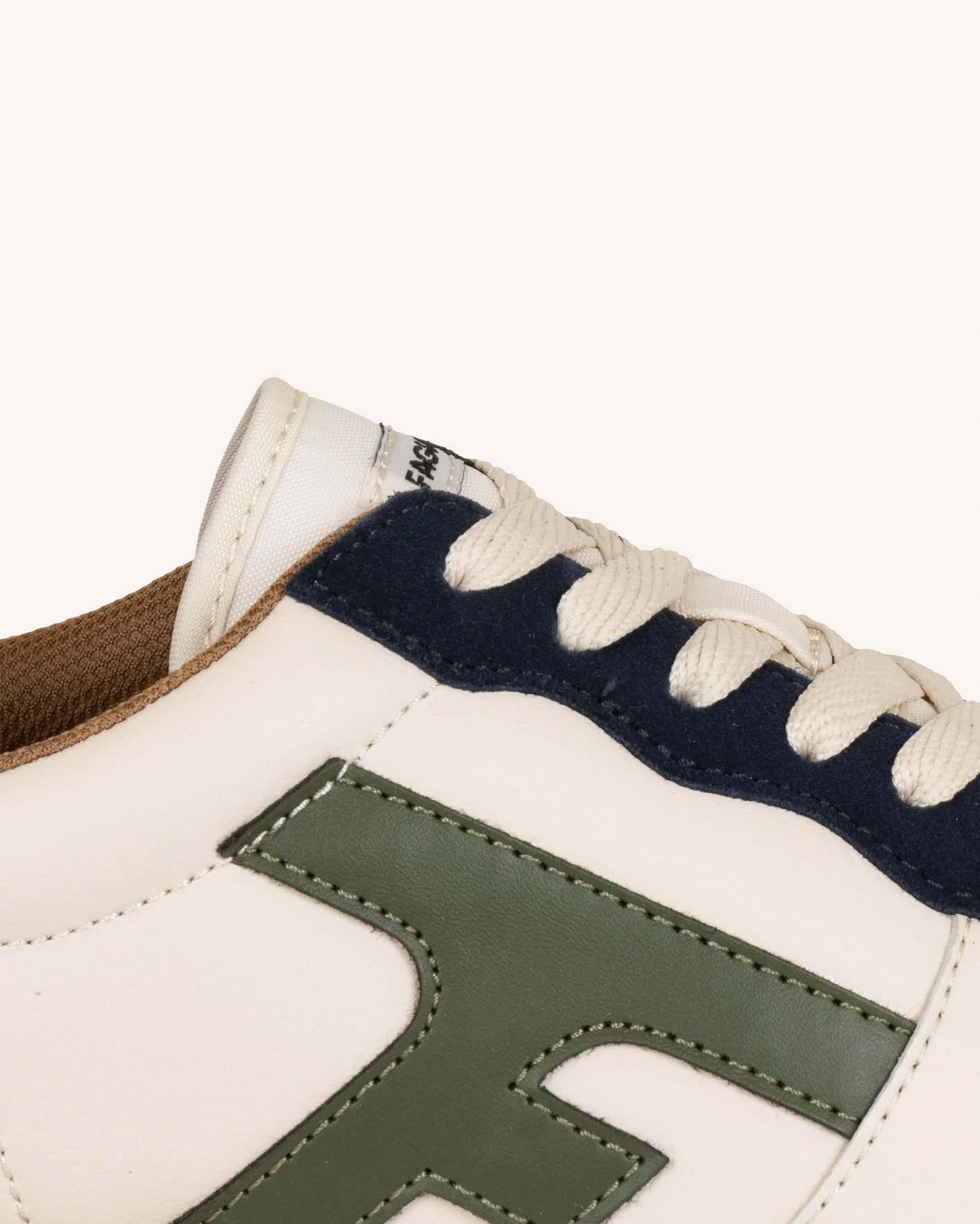 Baskets écrues & bleu marine cuir - HAZEL