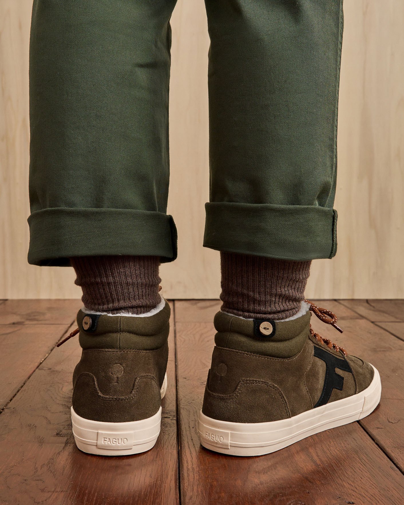 Baskets montantes kaki suède - WALNUT MID