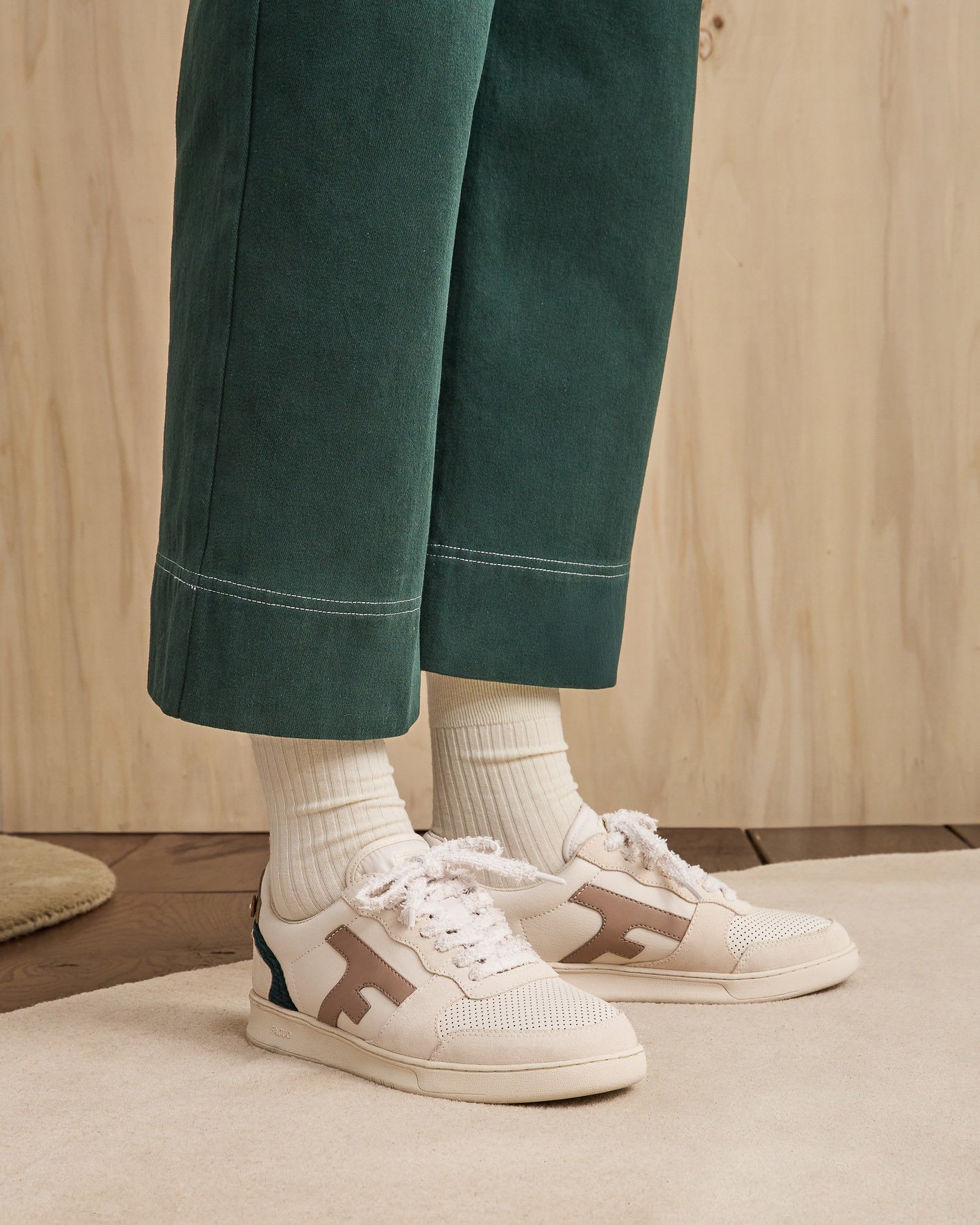 Baskets écrues & vert émeraude cuir & suède - HAZEL