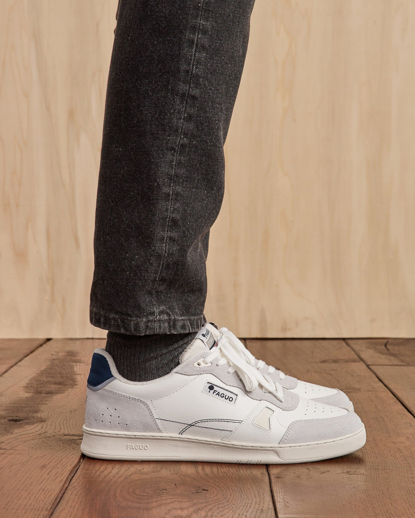 Baskets blanches, bleu marine & grises cuir - COMMUTE 1