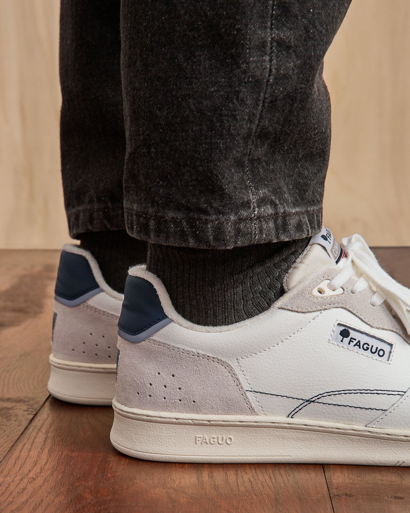 Baskets blanches, bleu marine & grises cuir - COMMUTE 1