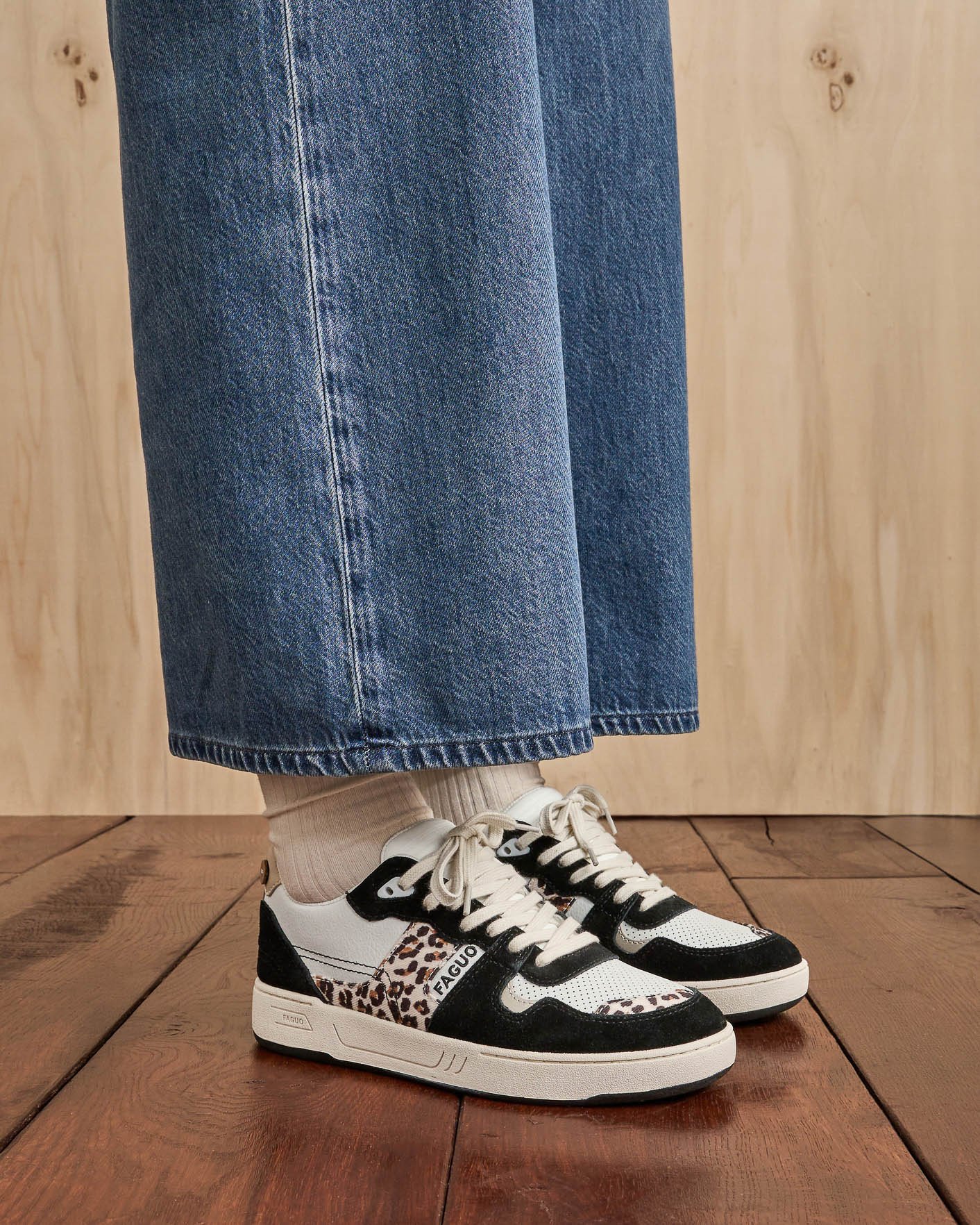 Baskets blanche & léopard, cuir & suède - CEIBA