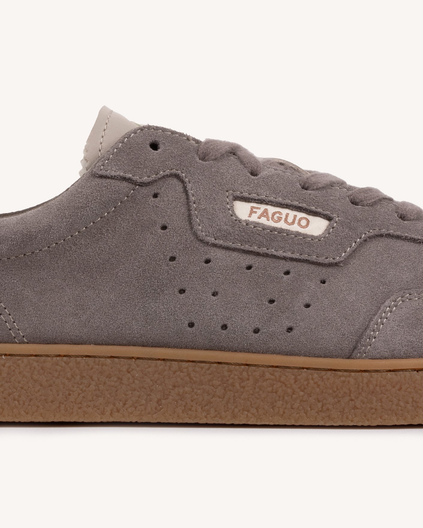 Baskets taupe suède homme - LUMBO