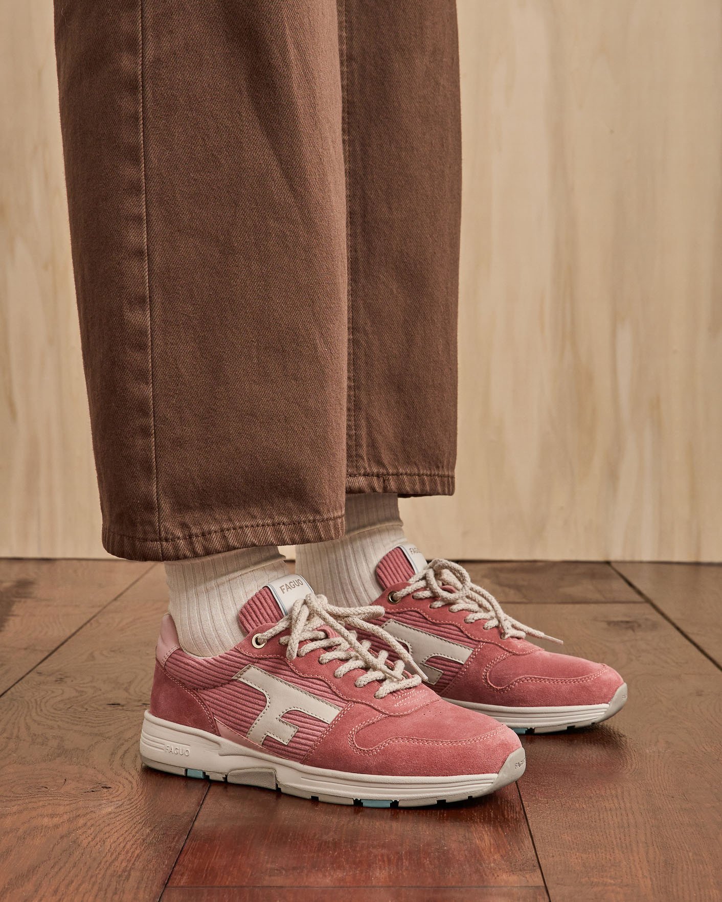 Baskets en velours roses suède - OLIVE