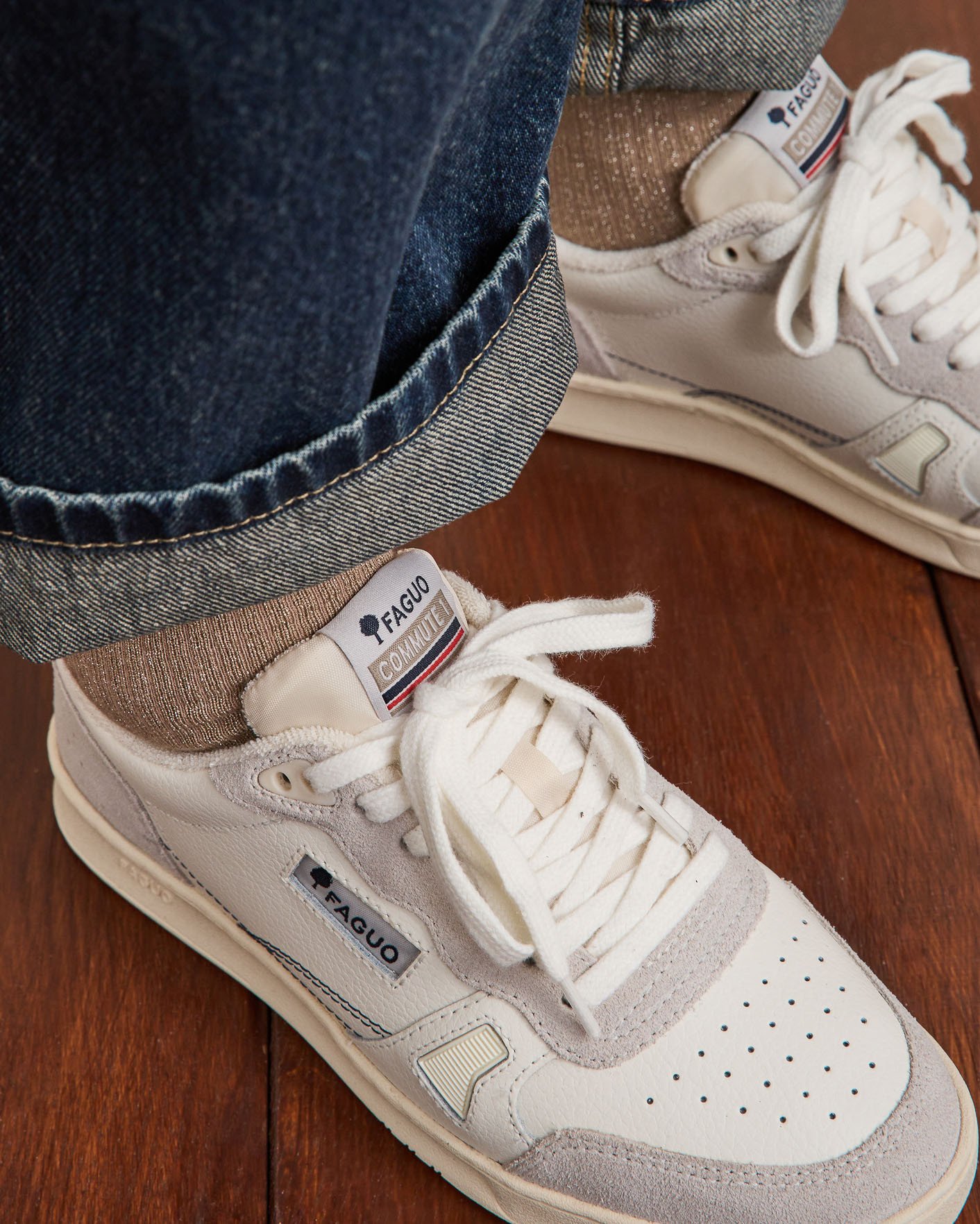 Baskets blanche & bleu marine cuir & suède - COMMUTE 1